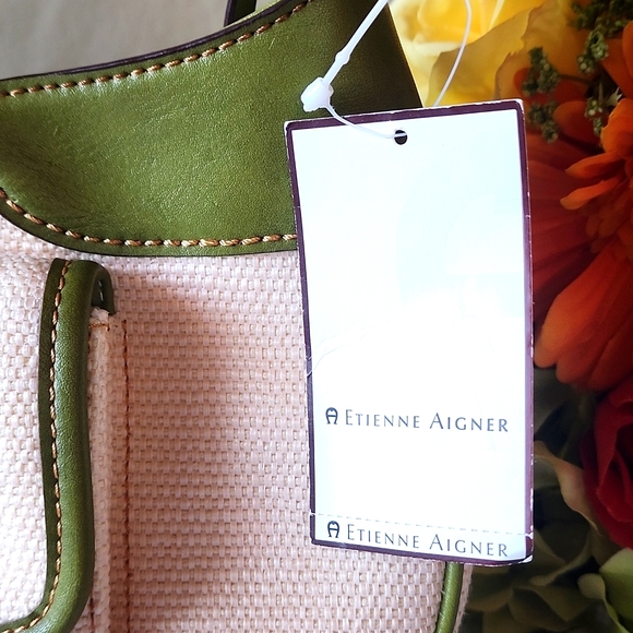 NWT. Beautiful Etienne Aigner. Juliet Collection Hobo Bag. ☆ - Picture 3 of 16